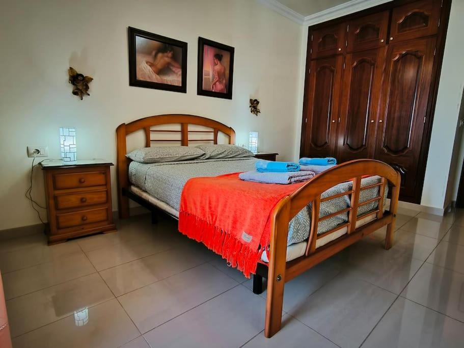 La Perla Ocean View Apartment *